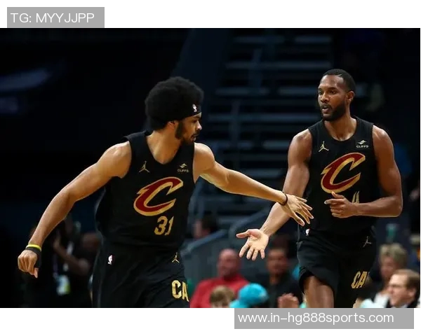 莫布里上半场表现出色高炮台状态回暖贡献10分5板2助1帽三分命中率高达66