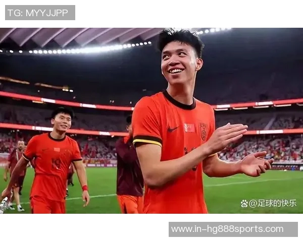 王钰栋穿热刺球衣引发热议幽默回应引发球迷热情讨论